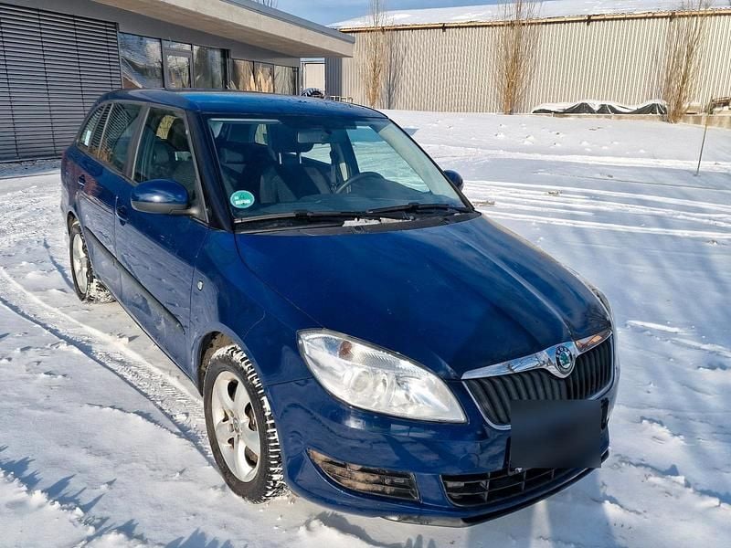 Gebraucht Skoda Fabia 105 PS (77 kW) 2011 Blau Kombi