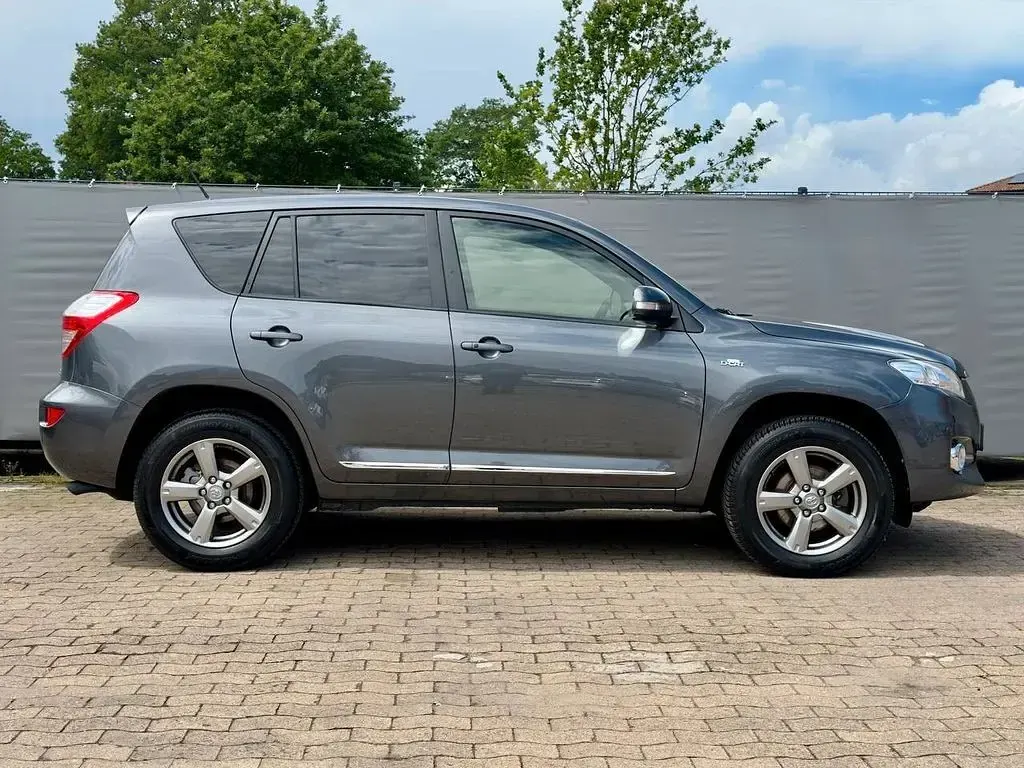 Gebraucht Toyota RAV4 Travel 150 PS (110 kW) 2012 Grau SUV
