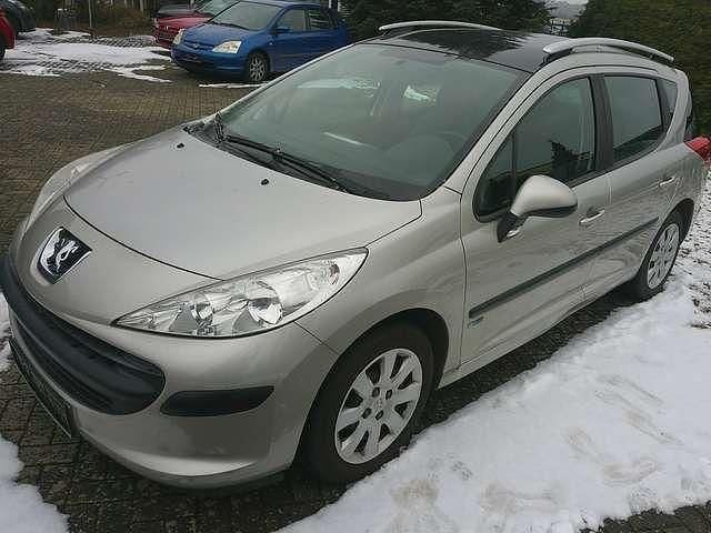Gebraucht Peugeot 207 Tendance 73 PS (53 kW) 2008 Aschgrau/metalliclackierung Kombi