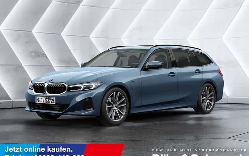 Blau Neu 2025 BMW 330e Kombi | 59.390 € - Bild 1/4