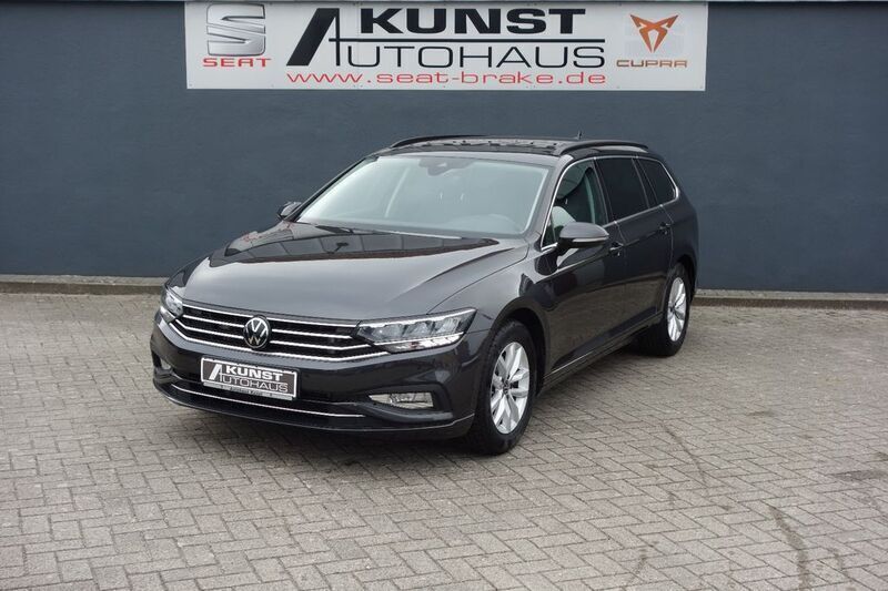 Gebraucht VW Passat 150 PS (110 kW) 2024 Grau Limousine