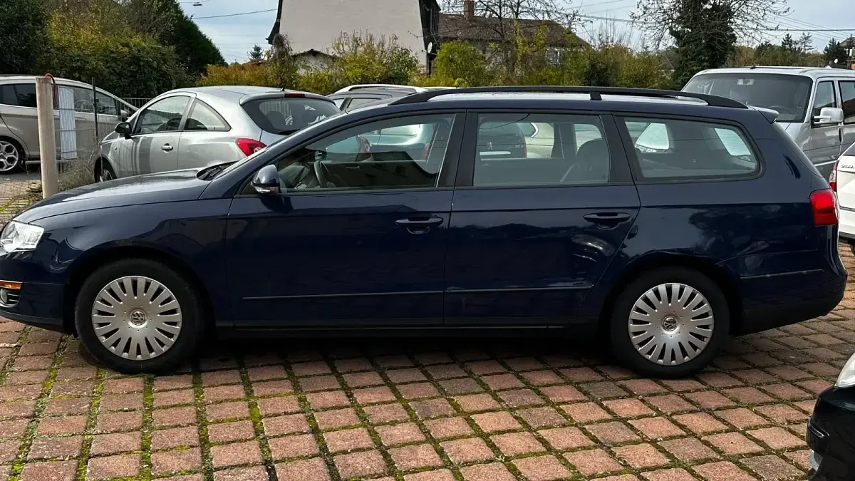 Usata VW Passat 140 CV (102 kW) 2009 Blu Station wagon