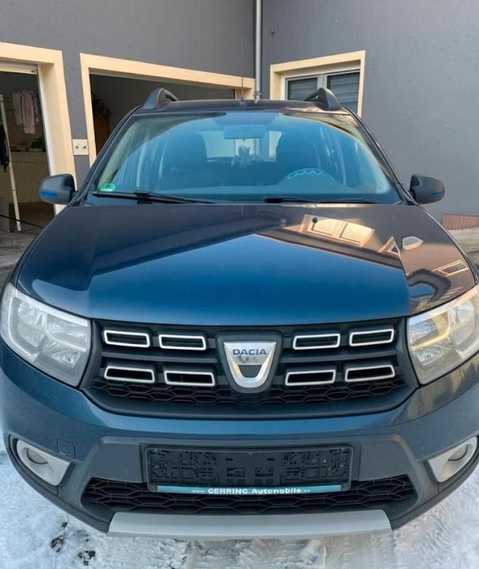 Blau Gebraucht 2018 Dacia Sandero Limousine | 10.300 € (Teuer) - Bild 1/4