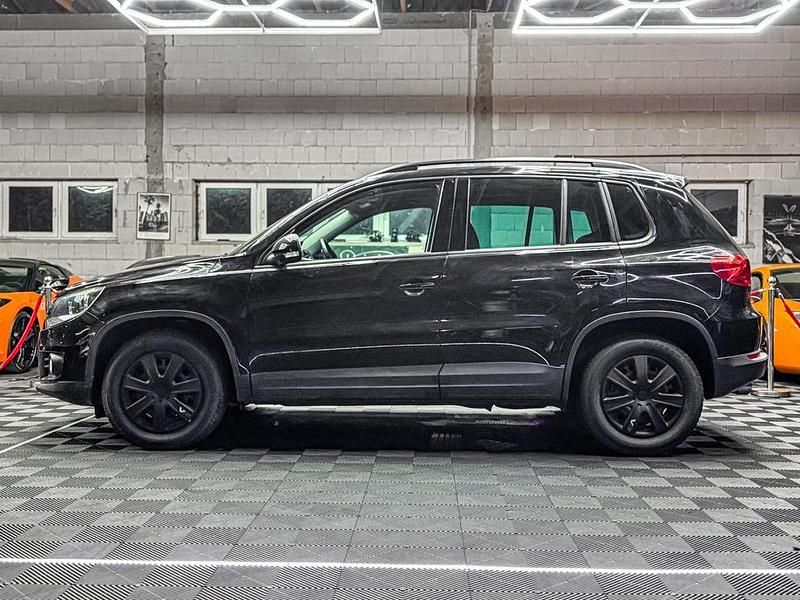 Gebraucht VW Tiguan Trendline 122 PS (89 kW) 2015 Schwarz SUV