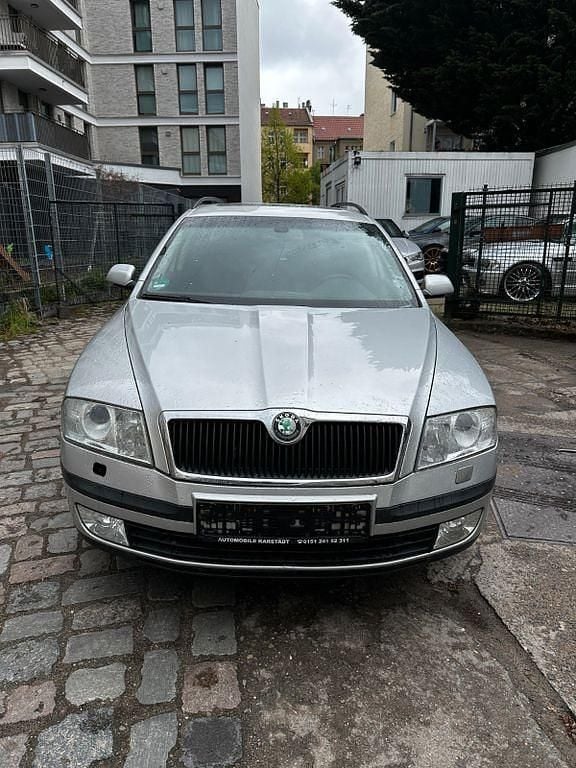 Gebraucht Skoda Octavia Elegance 140 PS (102 kW) 2005 Silber Kombi