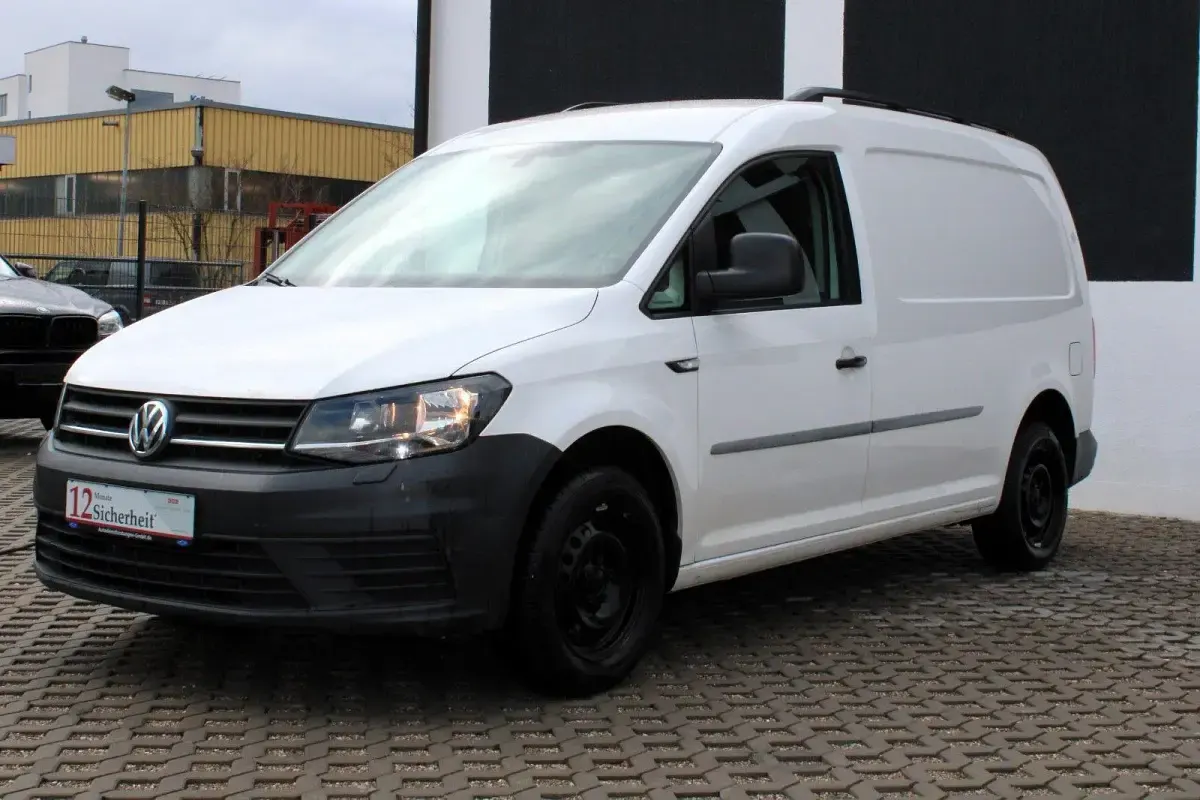 Usado VW Caddy 102 HP (75 kW) 2018 Branco Monovolume