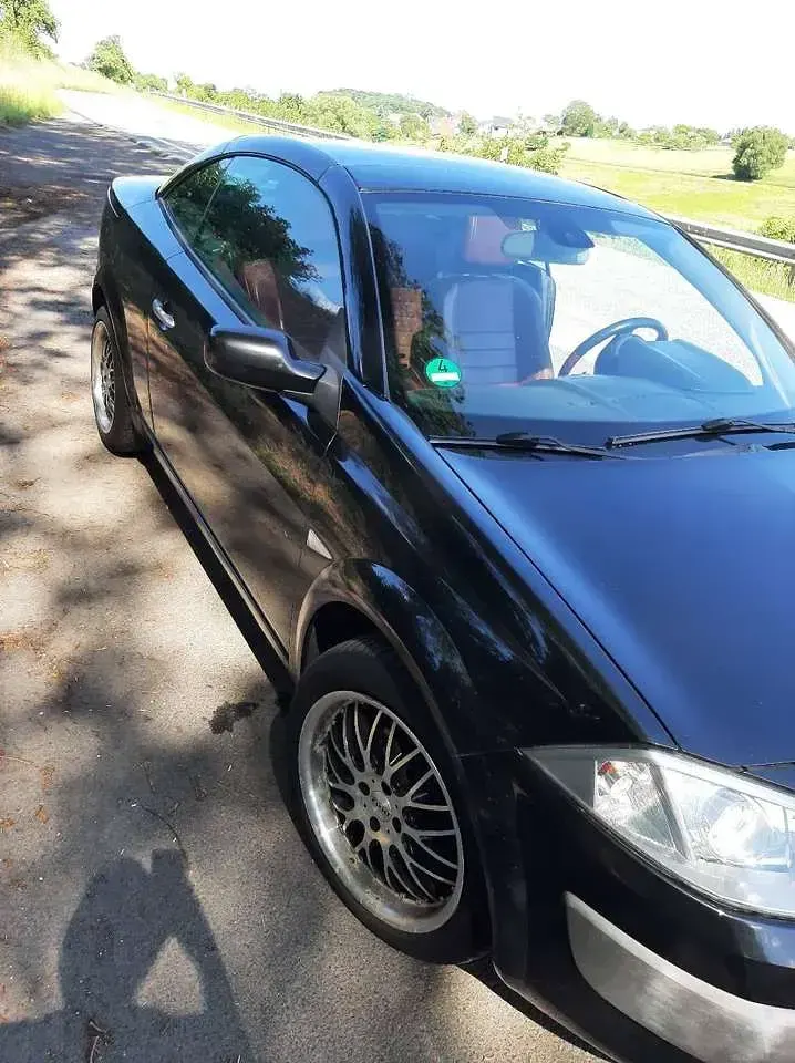 Occasion Renault Mégane Cabriolet Dynamique 163 ch (119 kW) 2004 Noir Cabriolet