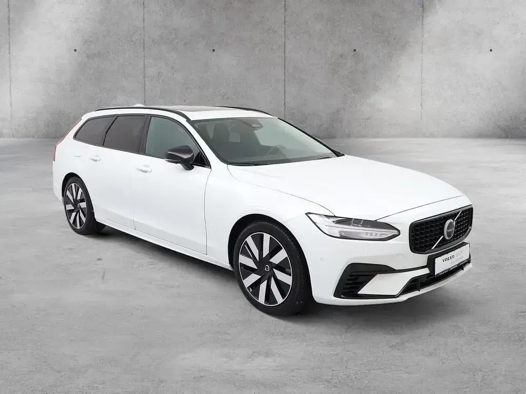 Gebraucht Volvo V90 Plus 398 PS (292 kW) 2025 Weiß Kombi