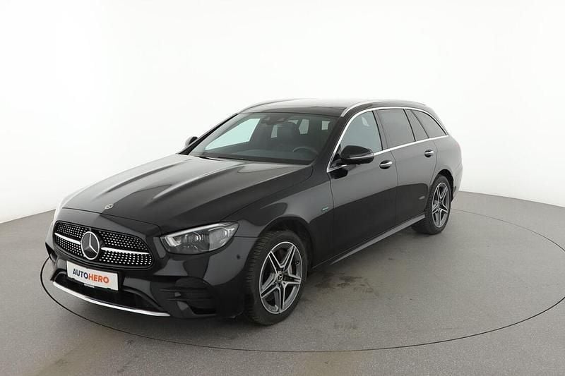 Schwarz Gebraucht 2020 Mercedes E300 AMG line Kombi | 35.230 € (Fairer Preis) - Bild 1/3