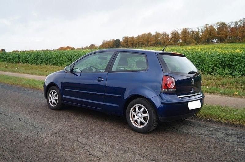 Gebraucht VW Polo Trendline 105 PS (77 kW) 2006 Blau Limousine