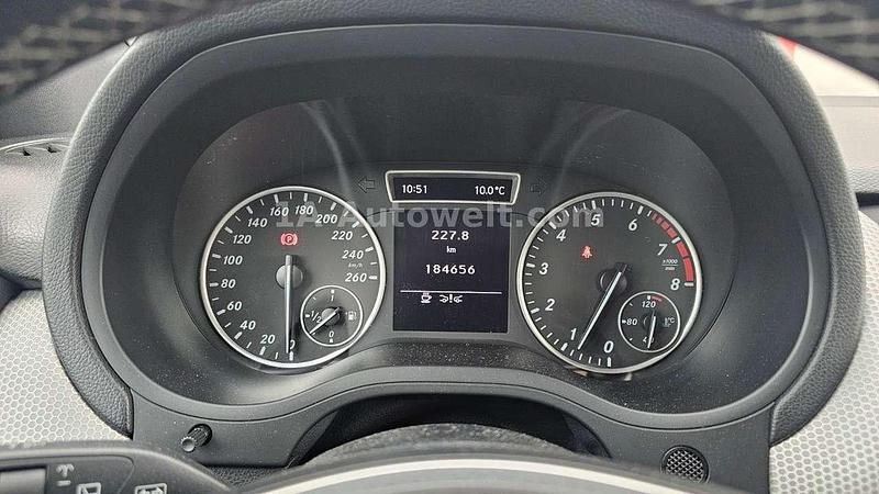 Gebraucht Mercedes B200 AMG 156 PS (114 kW) 2012 Polarsilber  metalliclack Van / Kleinbus