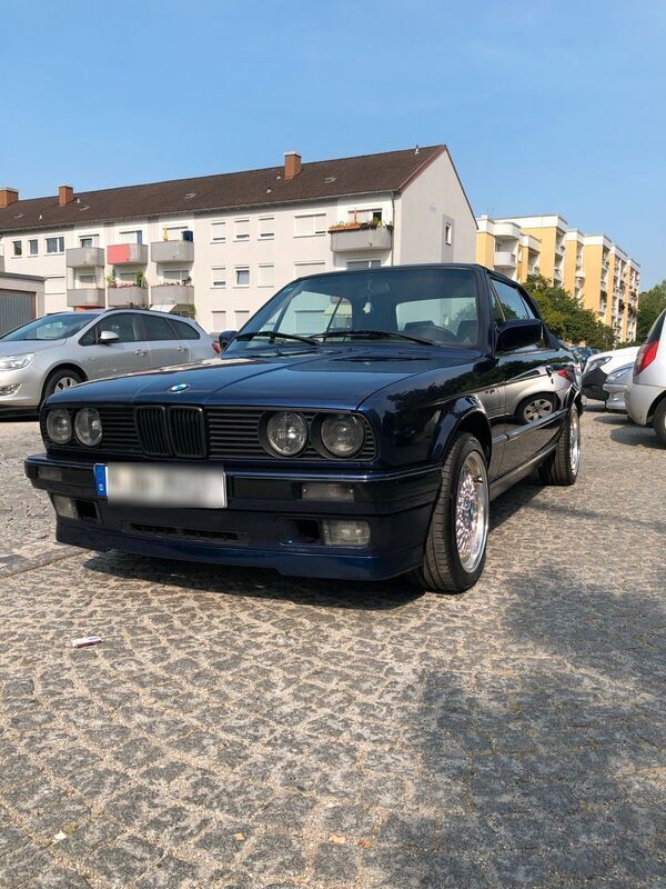 Blau Gebraucht 1992 BMW 320 Cabriolet Cabrio | 16.000 € - Bild 1/4