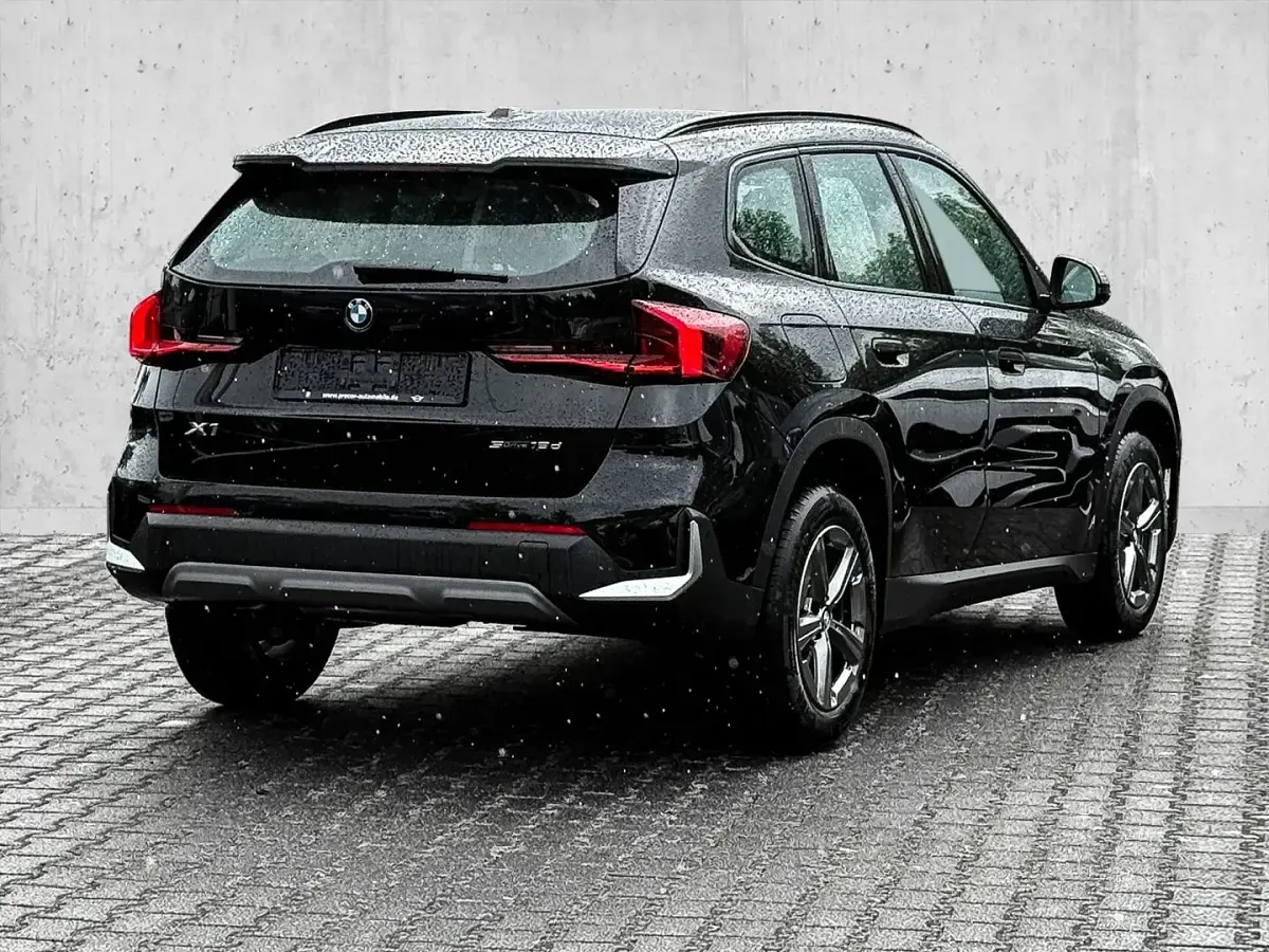 Neu BMW X1 150 PS (110 kW) 2026 Schwarz SUV