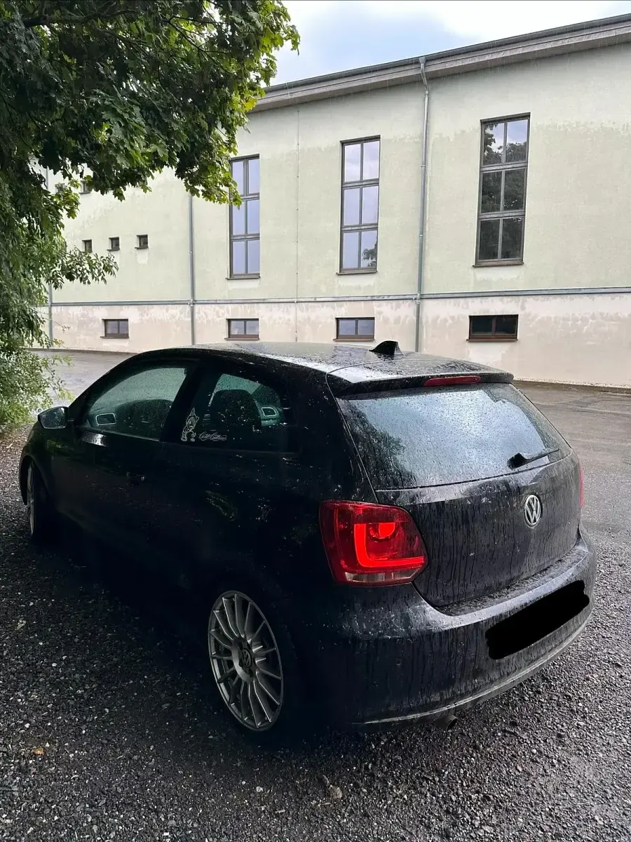 Gebraucht VW Polo 86 PS (63 kW) 2010 Schwarz Kleinwagen