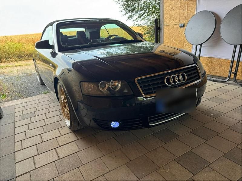 Schwarz Gebraucht 2005 Audi A4 Cabriolet Cabrio | 6.999 € (Etwas zu teuer) - Bild 1/4
