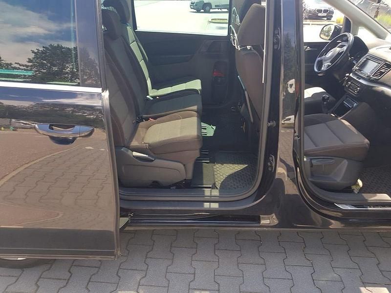 Schwarz Gebraucht 2011 VW Sharan Style Van / Kleinbus | 11.000 € (Etwas zu teuer) - Bild 1/4