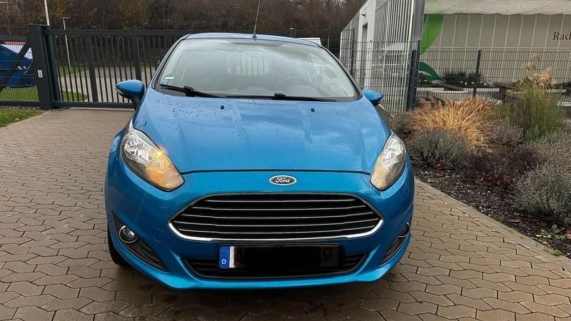 Blau Gebraucht 2014 Ford Fiesta Kleinwagen | 3.600 € (Fairer Preis) - Bild 1/4