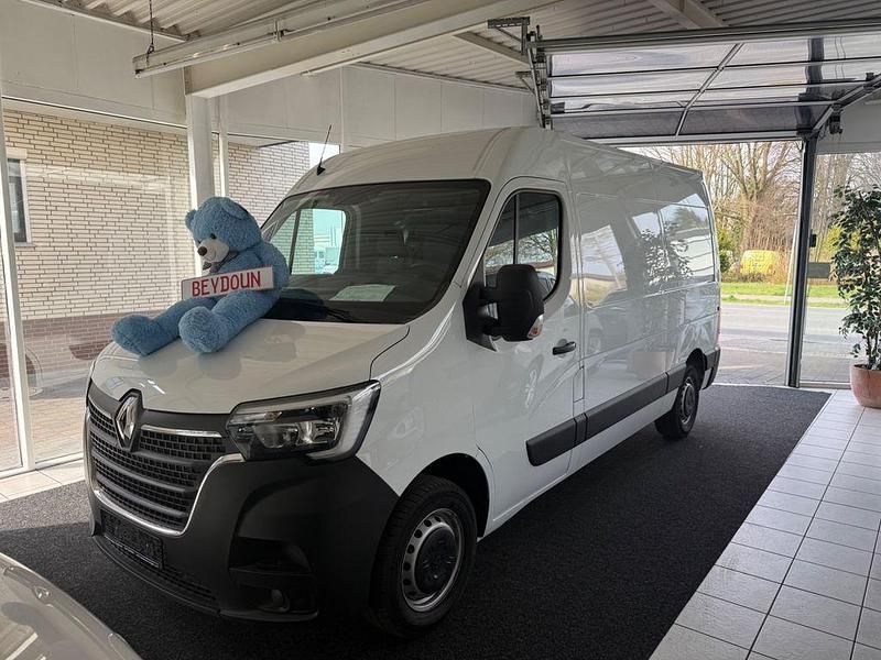 Second-hand Renault Master 150 CP (110 kW) 2021 Alb Monovolum