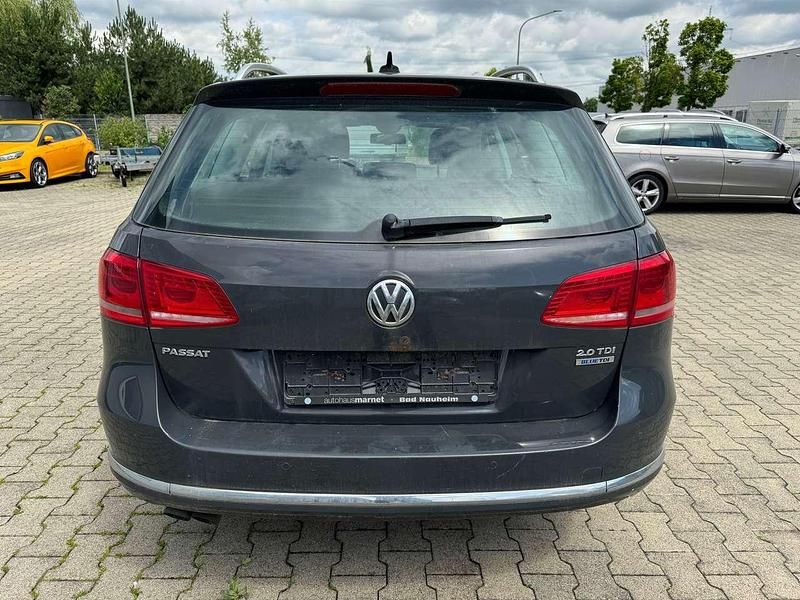 Gebraucht VW Passat Highline 140 PS (102 kW) 2011 Uranograu Kombi