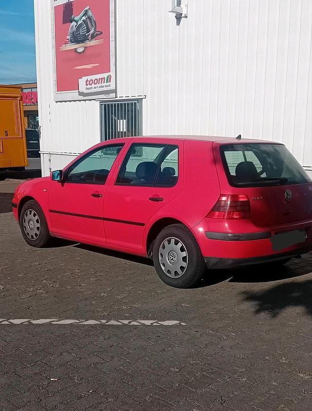 Rot Gebraucht 1998 VW Golf IV Kleinwagen | 500 € (Superpreis) - Bild 1/4