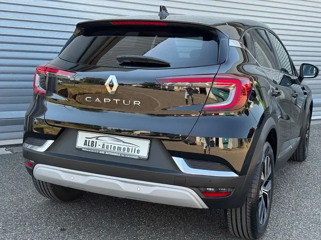Gebraucht Renault Captur Techno 140 PS (102 kW) 2022 Schwarz SUV