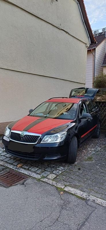 Schwarz Gebraucht 2013 Skoda Octavia Kombi | 5.000 € (Superpreis) - Bild 1/2