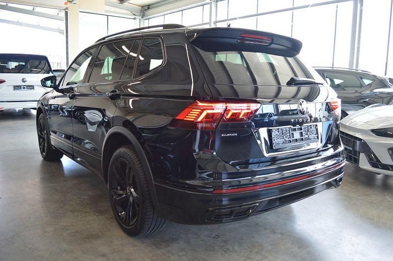 Gebraucht VW Tiguan Allspace R-line 200 PS (147 kW) 2023 Schwarz SUV