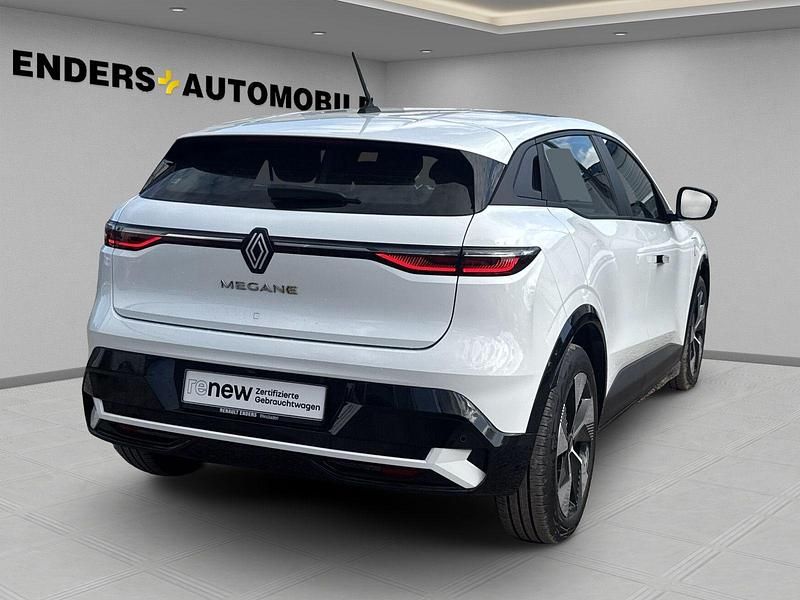 Gebraucht Renault Mégane Equilibre 96 kW (131 PS) 2022 Arktisweiß Limousine