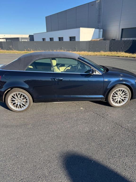 Blau Gebraucht 2011 Audi A3 Cabriolet Ambition Cabrio | 8.790 € (Guter Preis) - Bild 1/4