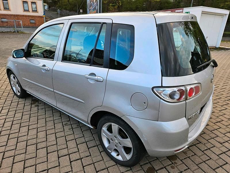 Second-hand Mazda 2 Active 80 CP (58 kW) 2006 Argintiu Hatchback