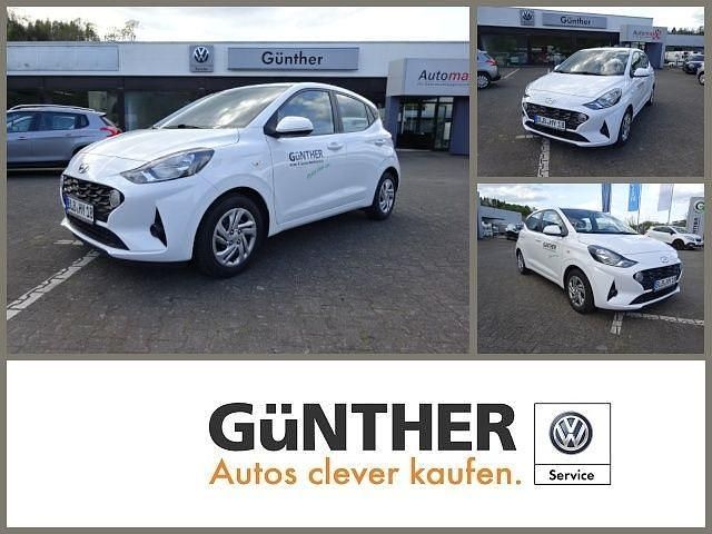 Atlasweiß Gebraucht 2021 Hyundai i10 Edition 30 Kleinwagen | 11.750 € (Fairer Preis) - Bild 1/4
