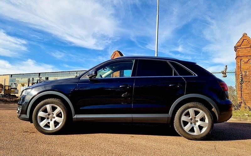 Gebraucht Audi Q3 176 PS (129 kW) 2011 Schwarz SUV