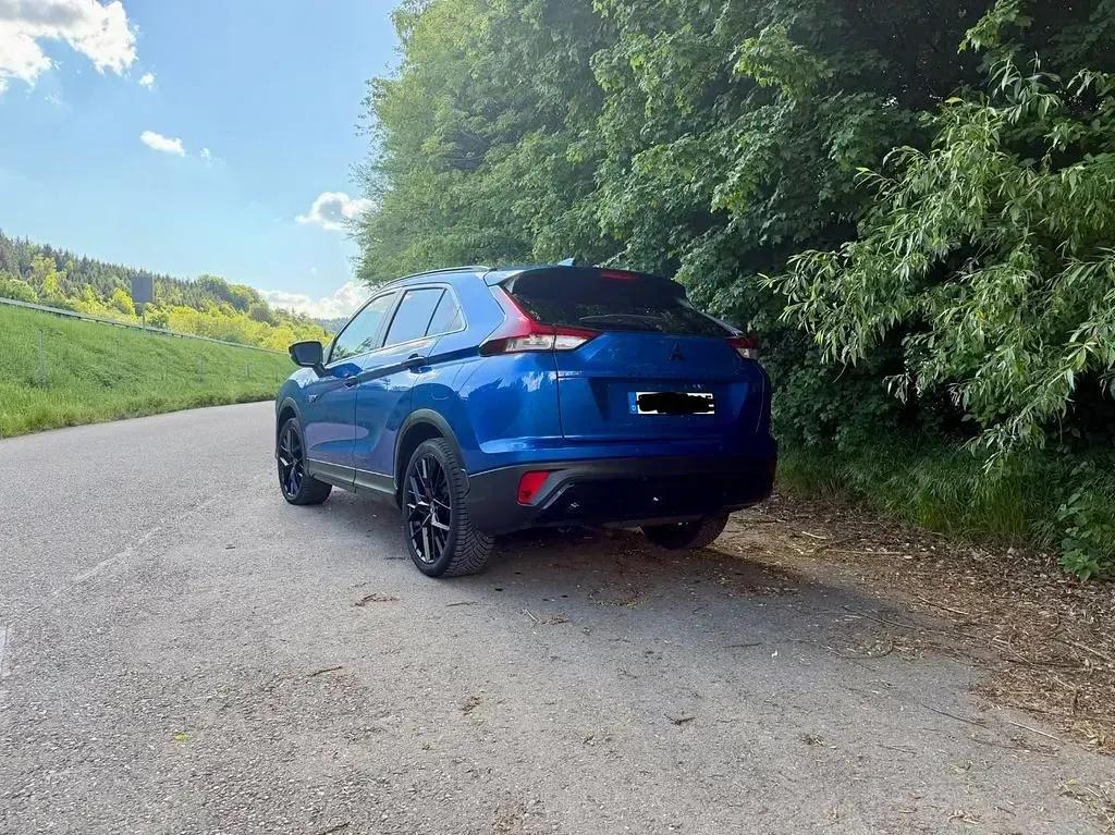 Gebraucht Mitsubishi Eclipse Cross Select 188 PS (138 kW) 2023 Blau SUV