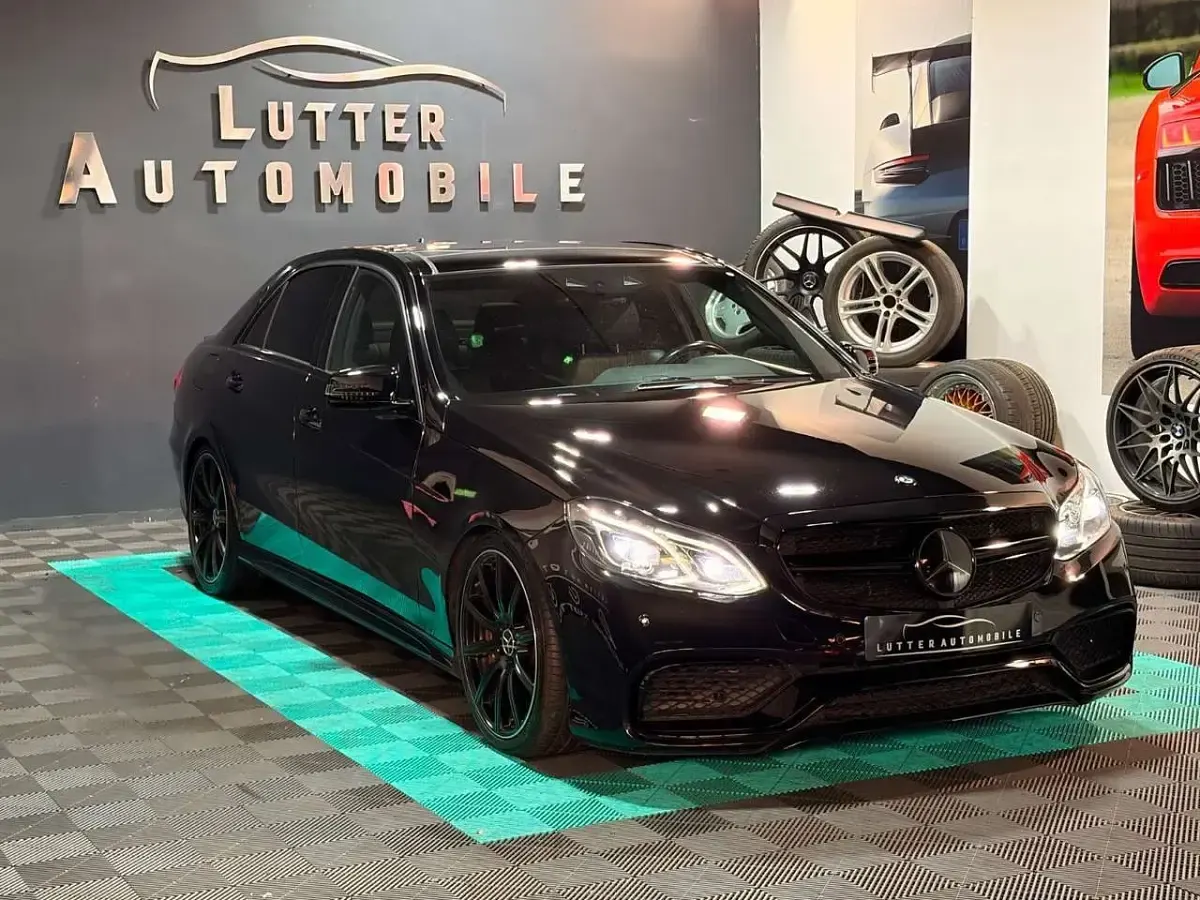 Gebraucht Mercedes E500 AMG 408 PS (300 kW) 2015 Schwarz Limousine