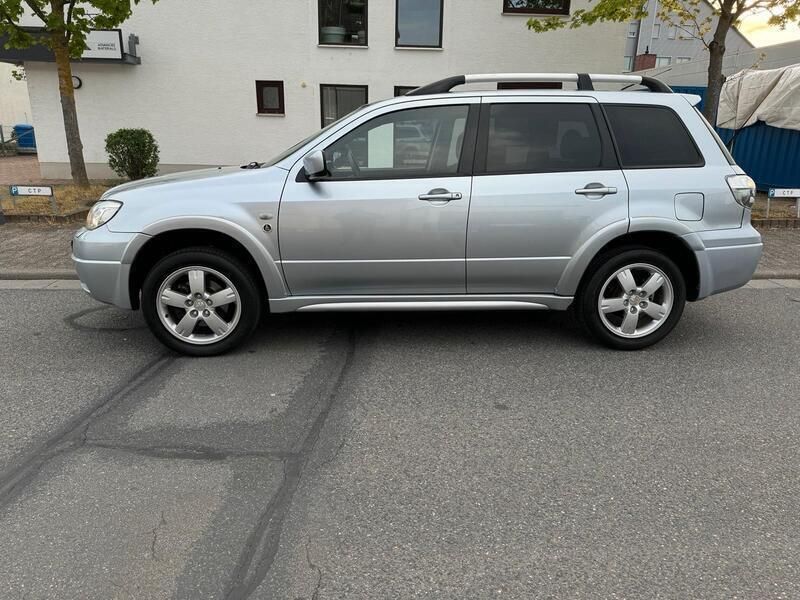 Silber Gebraucht 2007 Mitsubishi Outlander SUV | 2.450 € (Superpreis) - Bild 1/4