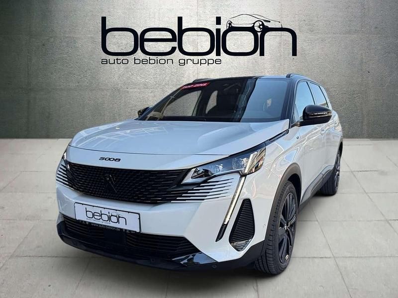 Weiß Gebraucht 2022 Peugeot 5008 GT Van / Kleinbus | 38.980 € (Teuer) - Bild 1/4