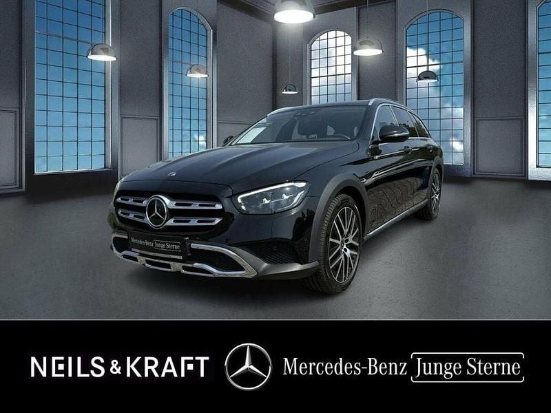 Schwarz Gebraucht 2022 Mercedes E400 Kombi | 45.450 € (Fairer Preis) - Bild 1/4