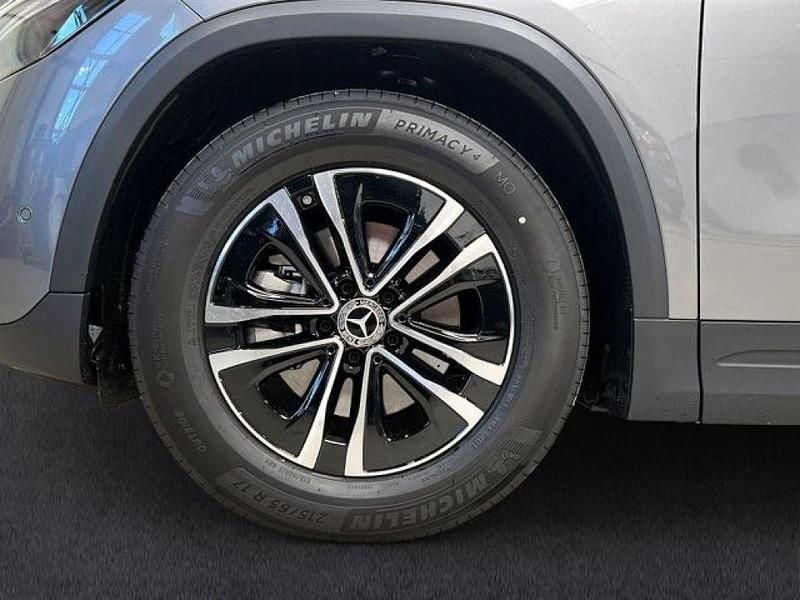 Gebraucht Mercedes GLA200 163 PS (119 kW) 2025 Mountaingrau (metallic) SUV