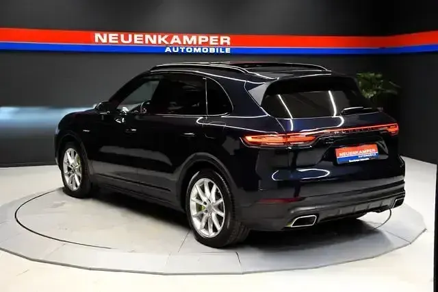 Begagnad Porsche Cayenne 462 HK (339 kW) 2020 Blå SUV