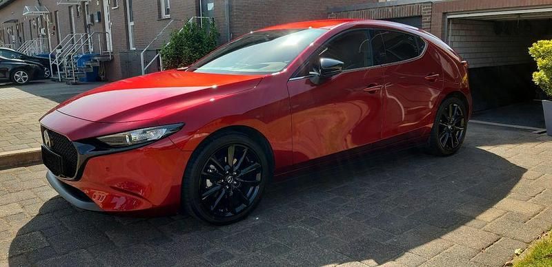 Rot Gebraucht 2022 Mazda 3 Homura-Line Limousine | 21.500 € (Fairer Preis) - Bild 1/4