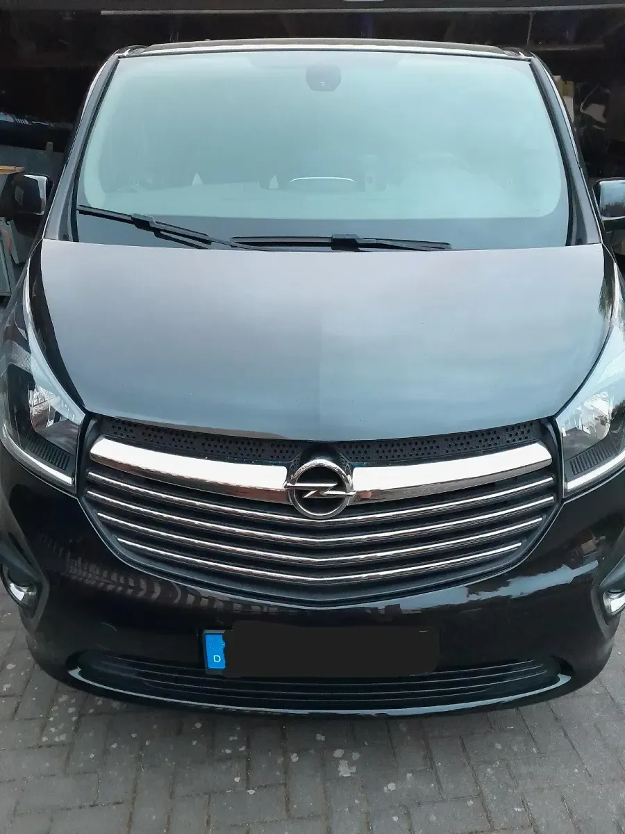 Gebraucht Opel Vivaro 145 PS (106 kW) 2018 Schwarz Van / Kleinbus