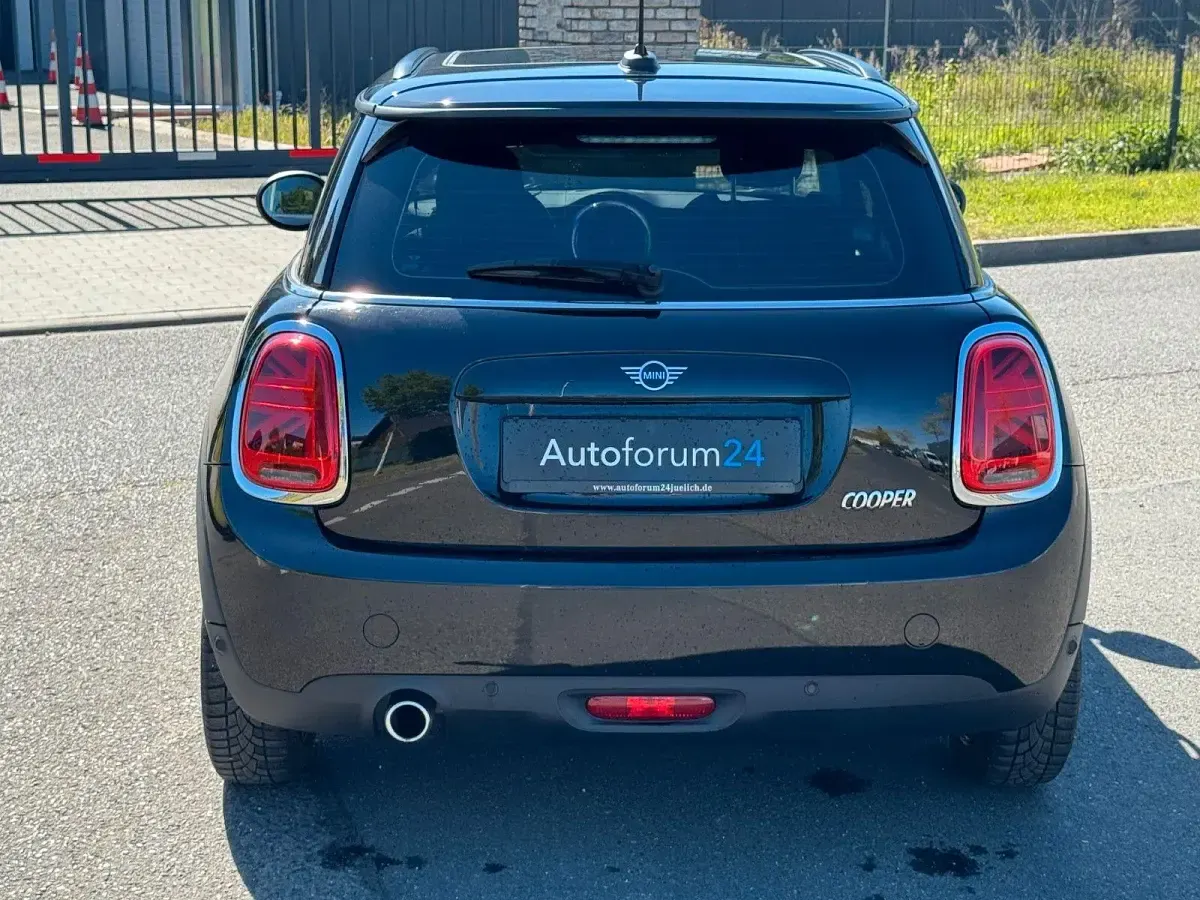 Usata Mini Cooper D 116 CV (85 kW) 2019 Nero Utilitaria