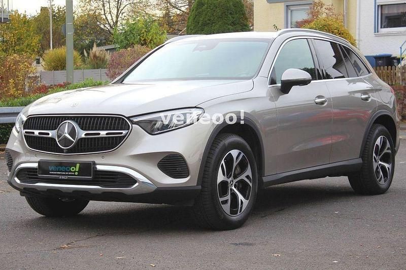 Mojavesilber Gebraucht 2023 Mercedes GLC300e Avantgarde SUV | 49.998 € (Fairer Preis) - Bild 1/4