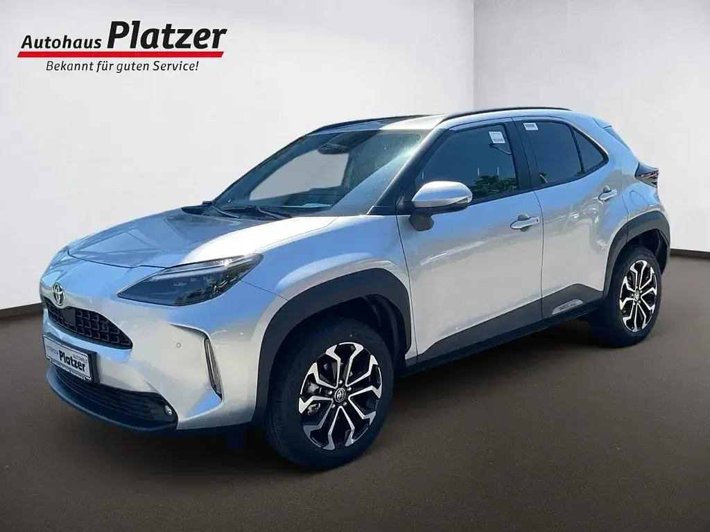 Neu Toyota Yaris 92 PS (67 kW) 2026 Grau Kleinwagen