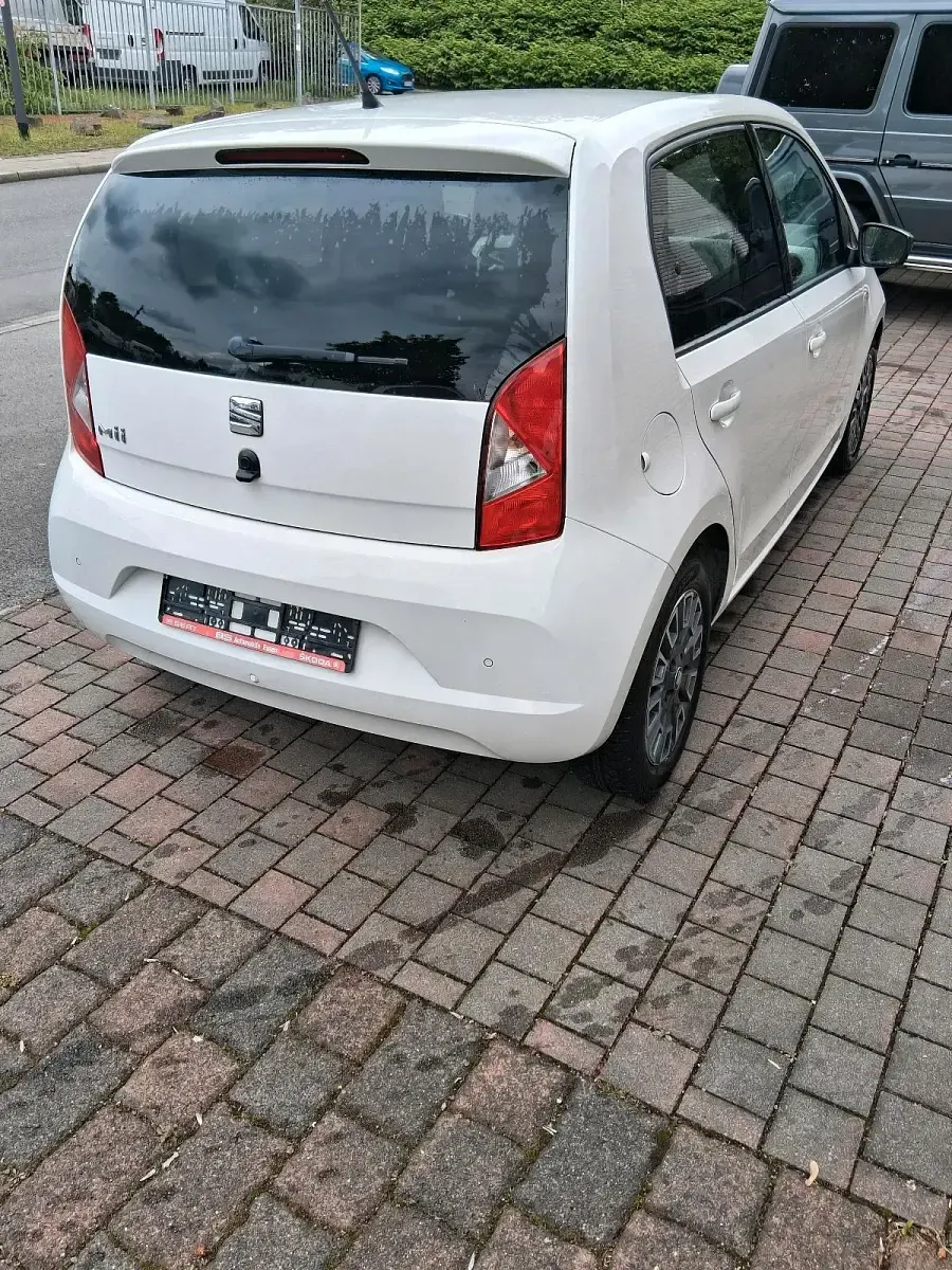 Używany Seat Mii Chic 60 KM (44 kW) 2019 Biały Hatchback