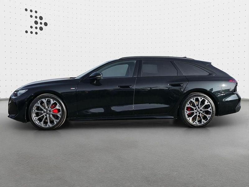 Gebraucht Audi A6 S-Line 204 PS (150 kW) 2025 Mitternachtsgrün metallic Kombi