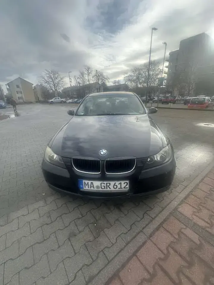 Gebraucht BMW 318 129 PS (94 kW) 2005 Limousine