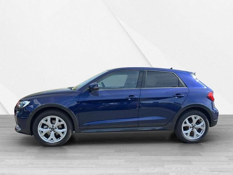 Gebraucht Audi A1 Ambiente 116 PS (85 kW) 2024 Navarrablau metallic Kleinwagen