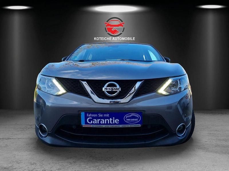Grau (grey) Gebraucht 2015 Nissan Qashqai Acenta SUV | 14.500 € (Fairer Preis) - Bild 1/4