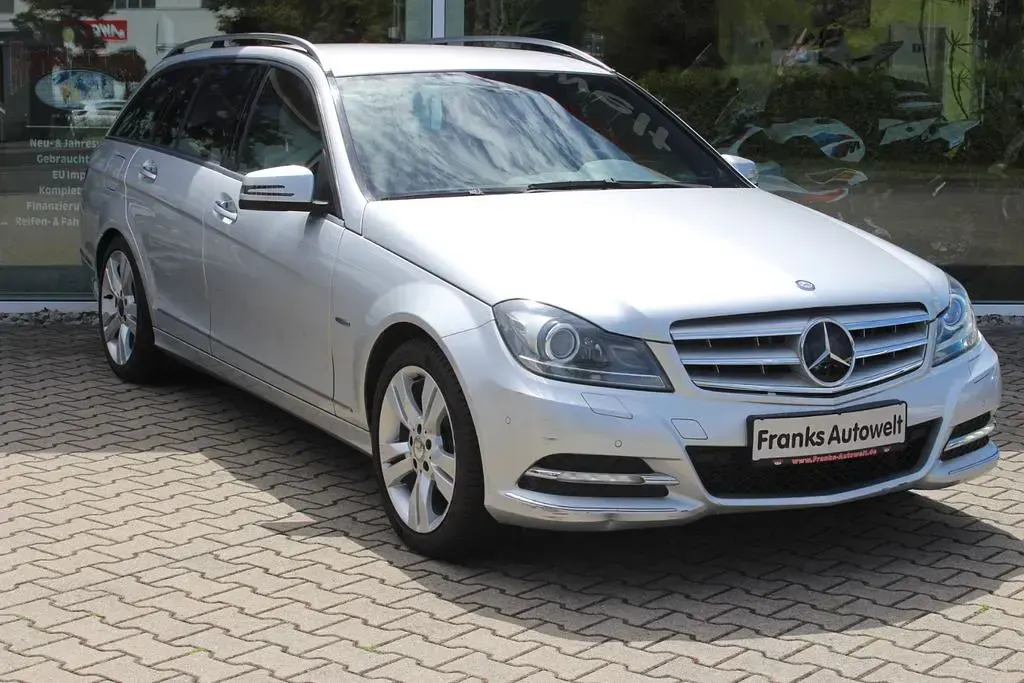 Gebraucht Mercedes C250 204 PS (150 kW) 2011 Silber Kombi
